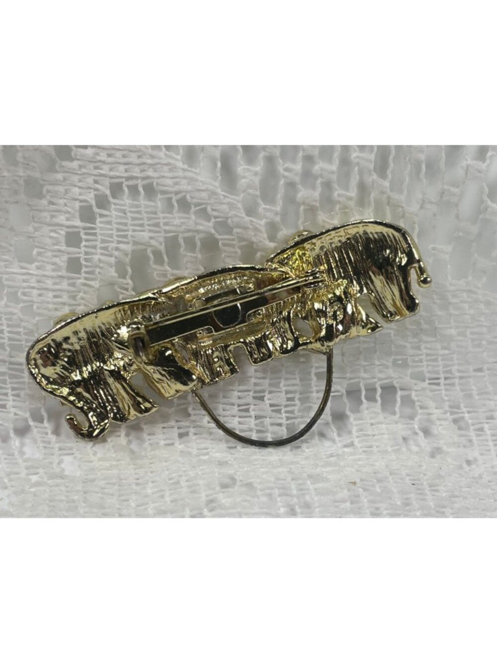 Elephant Trio Gold-Tone Rhinestone Accent Brooch Pin 2 Inches - Picture 4 of 6